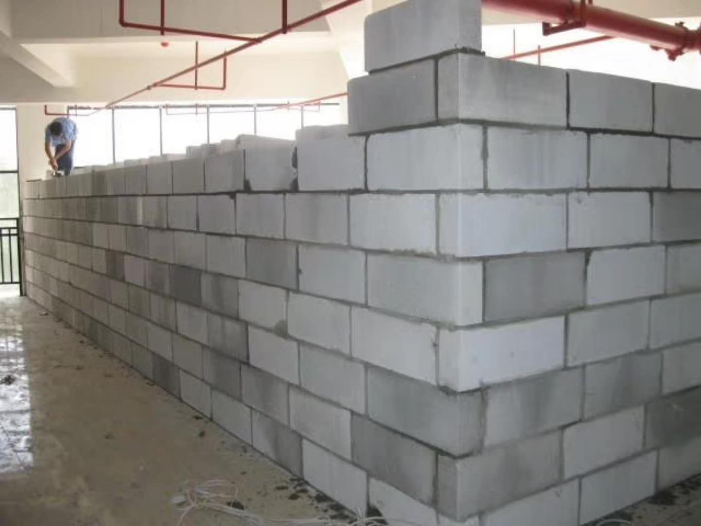 宜州蒸压加气混凝土砌块承重墙静力和抗震性能的研究